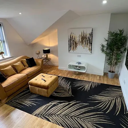 Luxury Living In Chapel Allerton By Yorksha Property *
