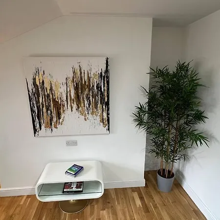 Luxury Living In Chapel Allerton By Yorksha Property شقة *