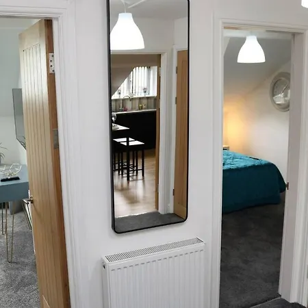 Luxury Living In Chapel Allerton By Yorksha Property شقة ليدز