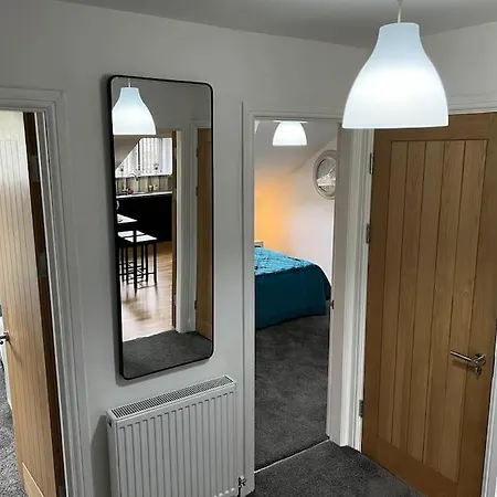 Luxury Living In Chapel Allerton By Yorksha Property شقة *