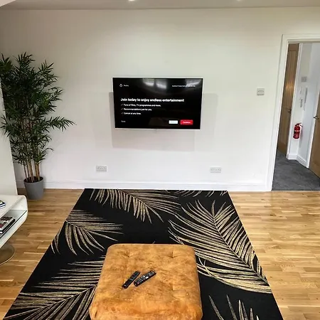 Luxury Living In Chapel Allerton By Yorksha Property شقة