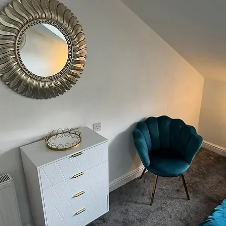 Luxury Living In Chapel Allerton By Yorksha Property شقة *