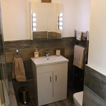 Luxury Living In Chapel Allerton By Yorksha Property