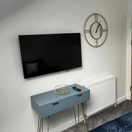 Luxury Living In Chapel Allerton By Yorksha Property شقة
